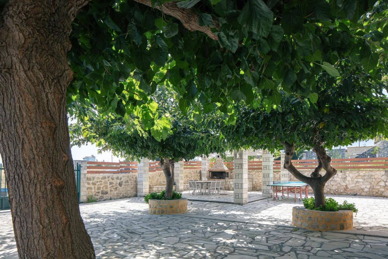 Villa Pinelopi Asproulianoi Экстерьер фото