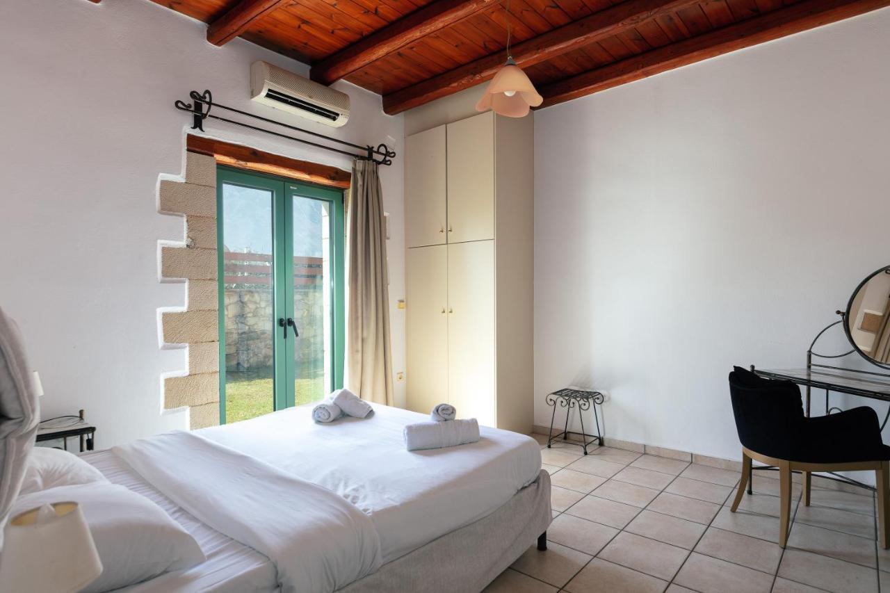 Villa Pinelopi Asproulianoi Экстерьер фото